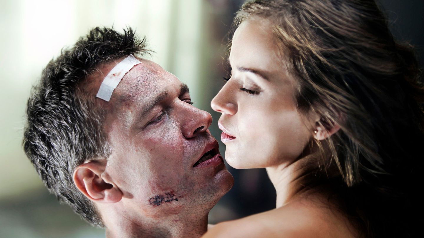 The Vulture Background