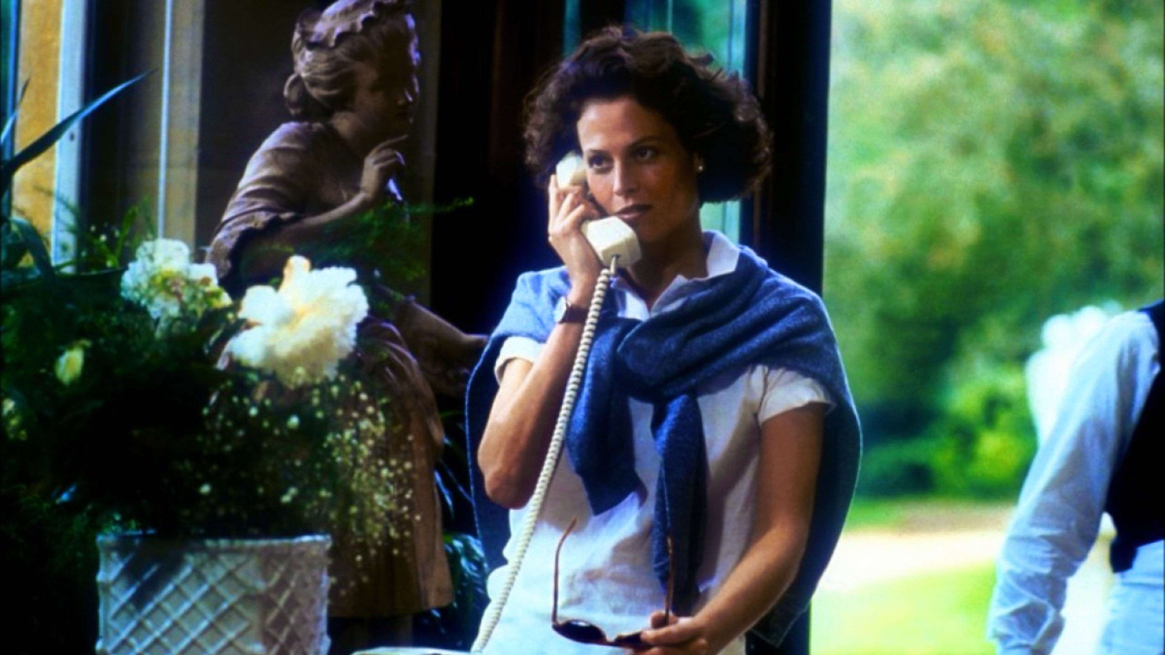 Half Moon Street Background