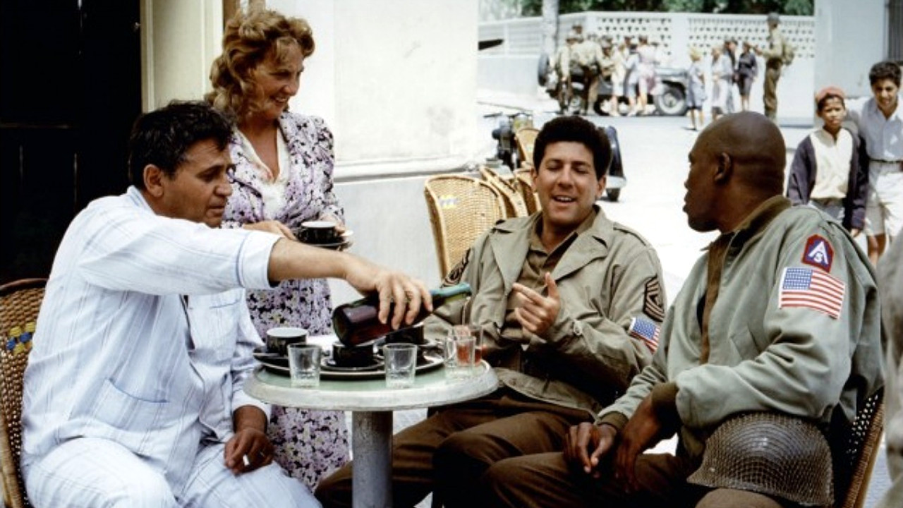 Le Grand Carnaval Background