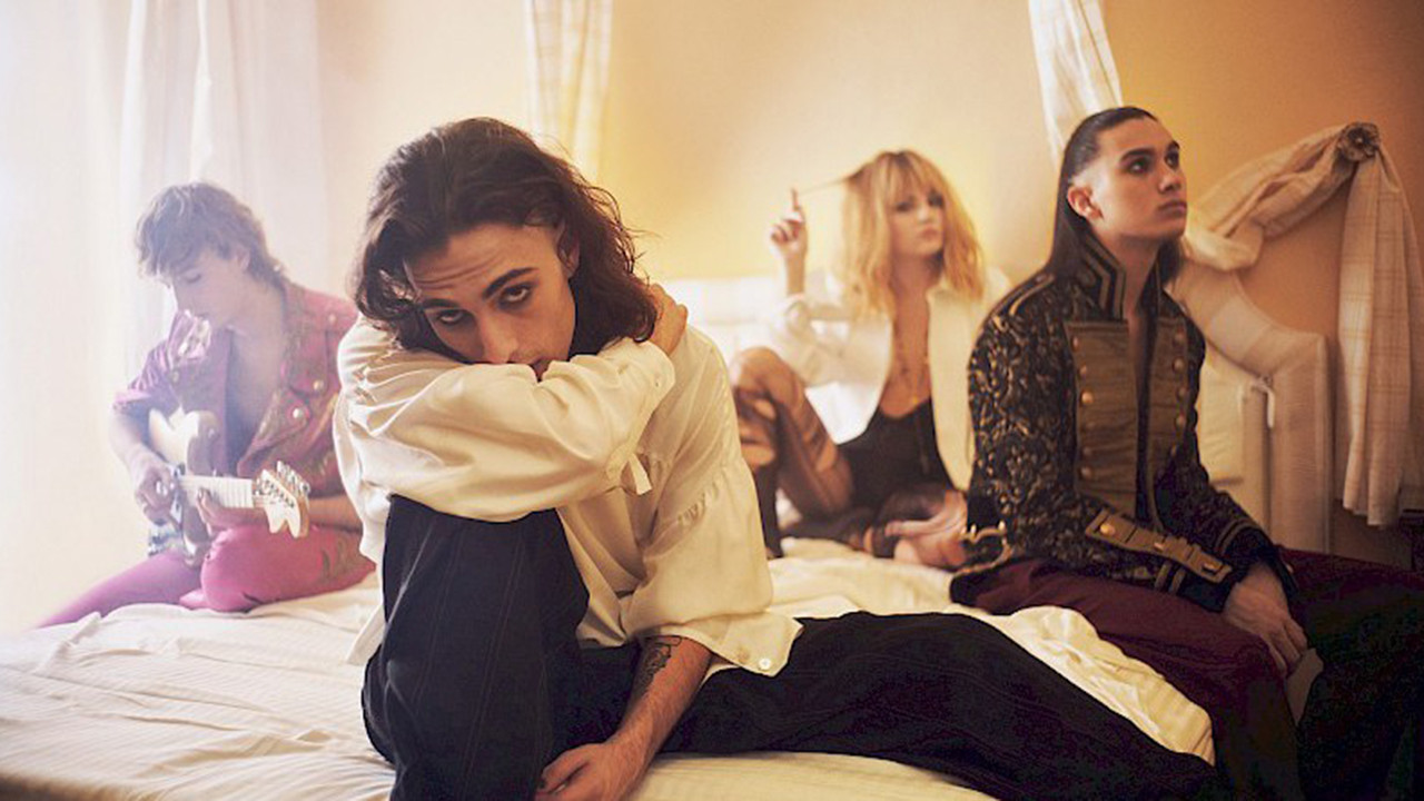 This Is Måneskin Background