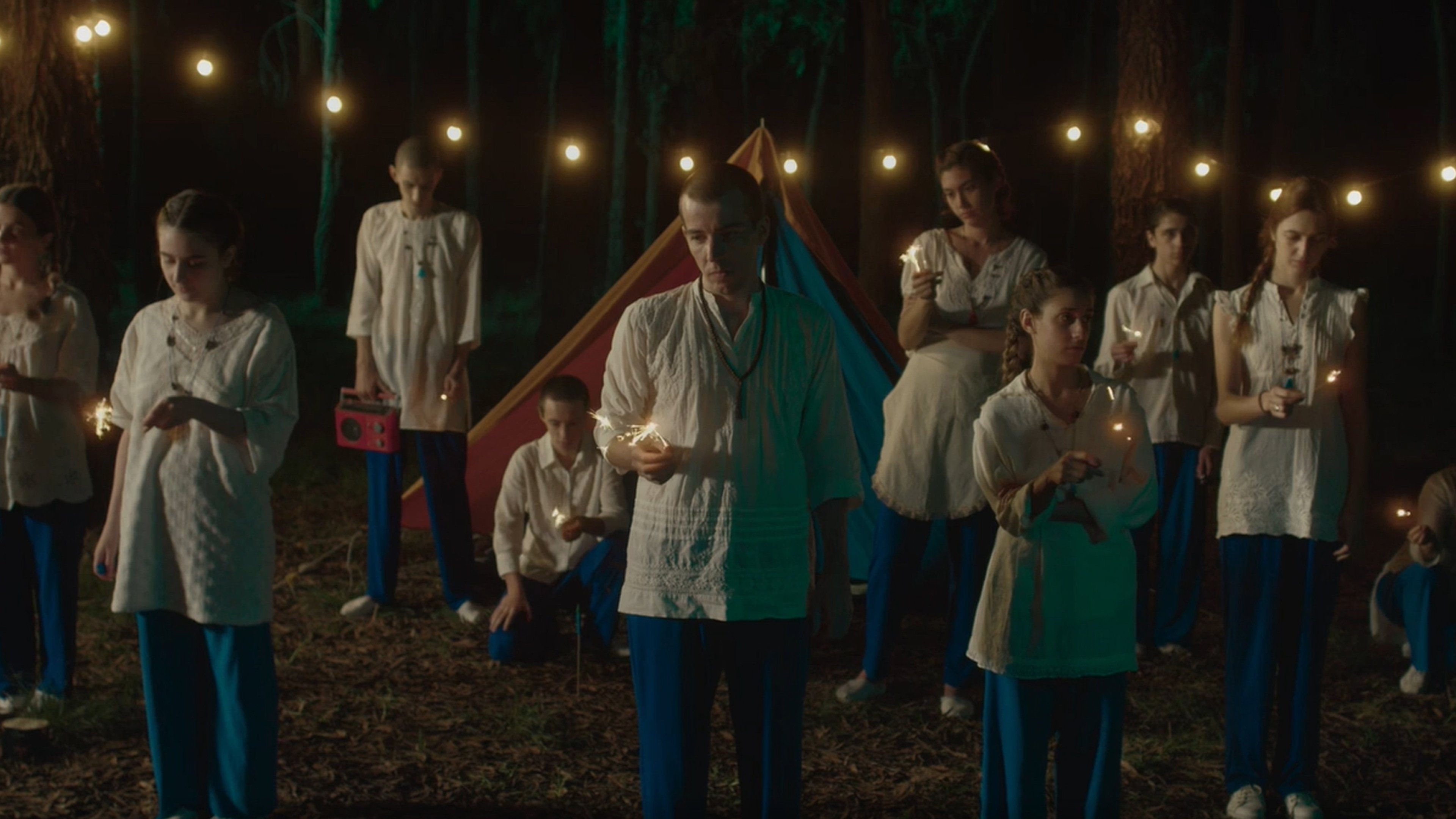 Algo que pasó en Año Nuevo Background