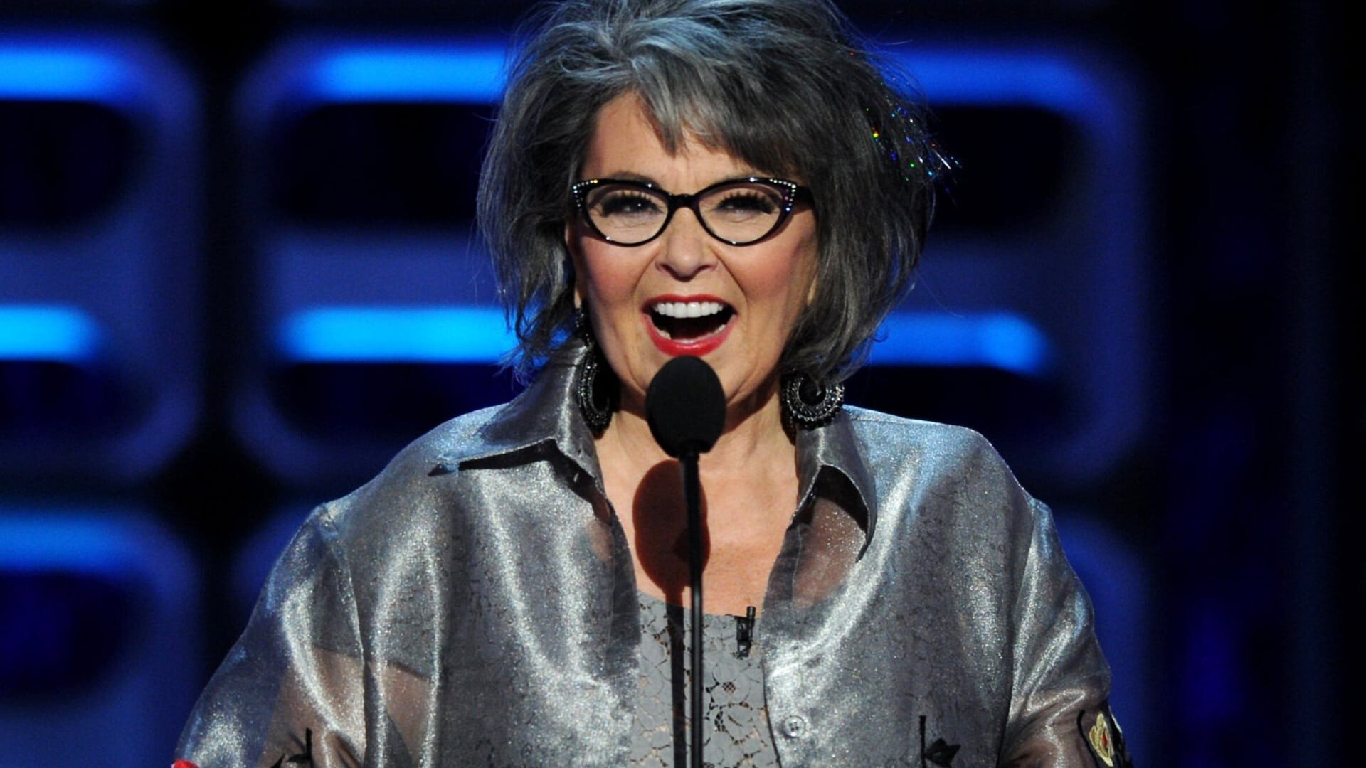 Comedy Central Roast of Roseanne Background