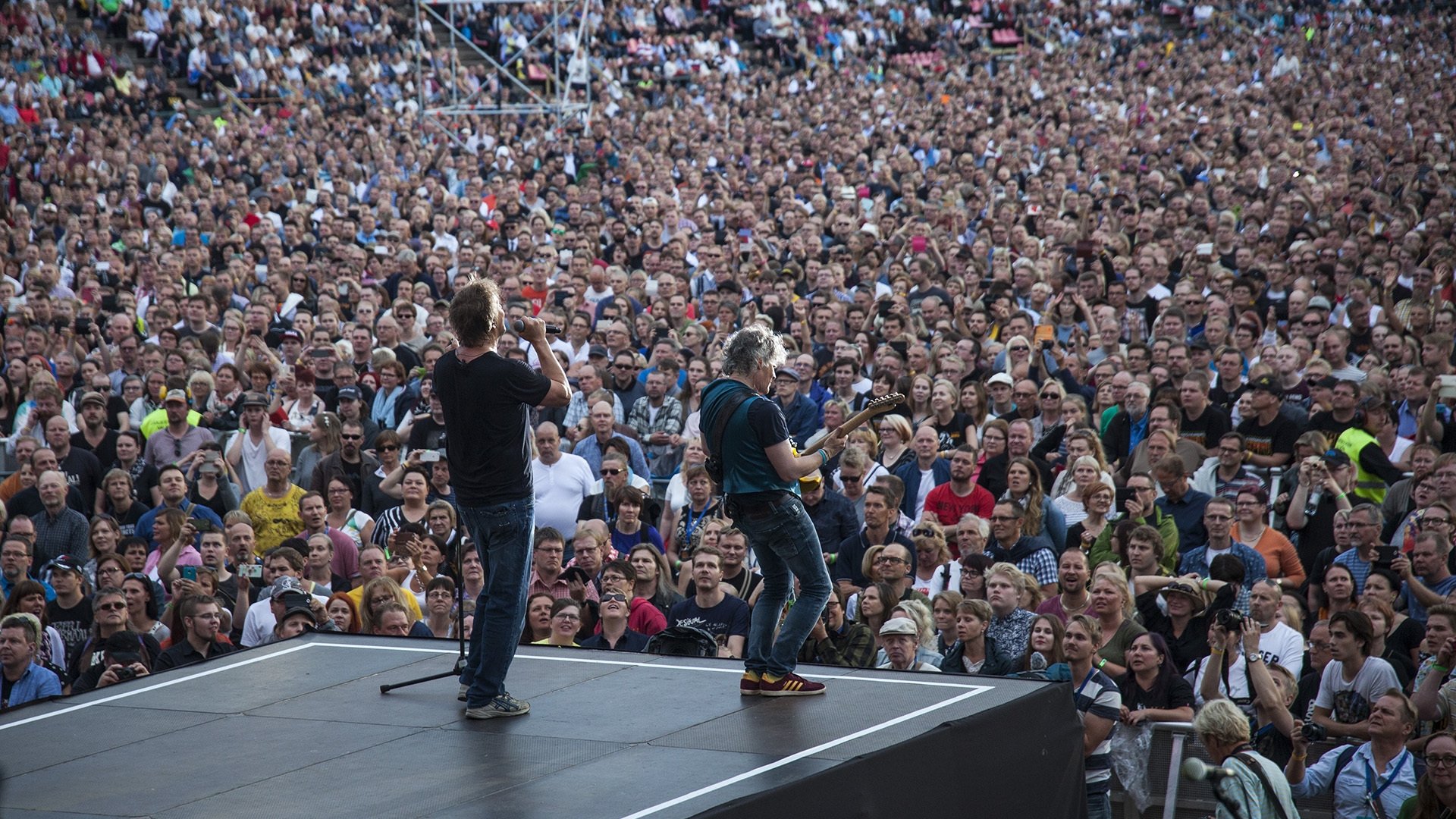 Eput the Movie Background