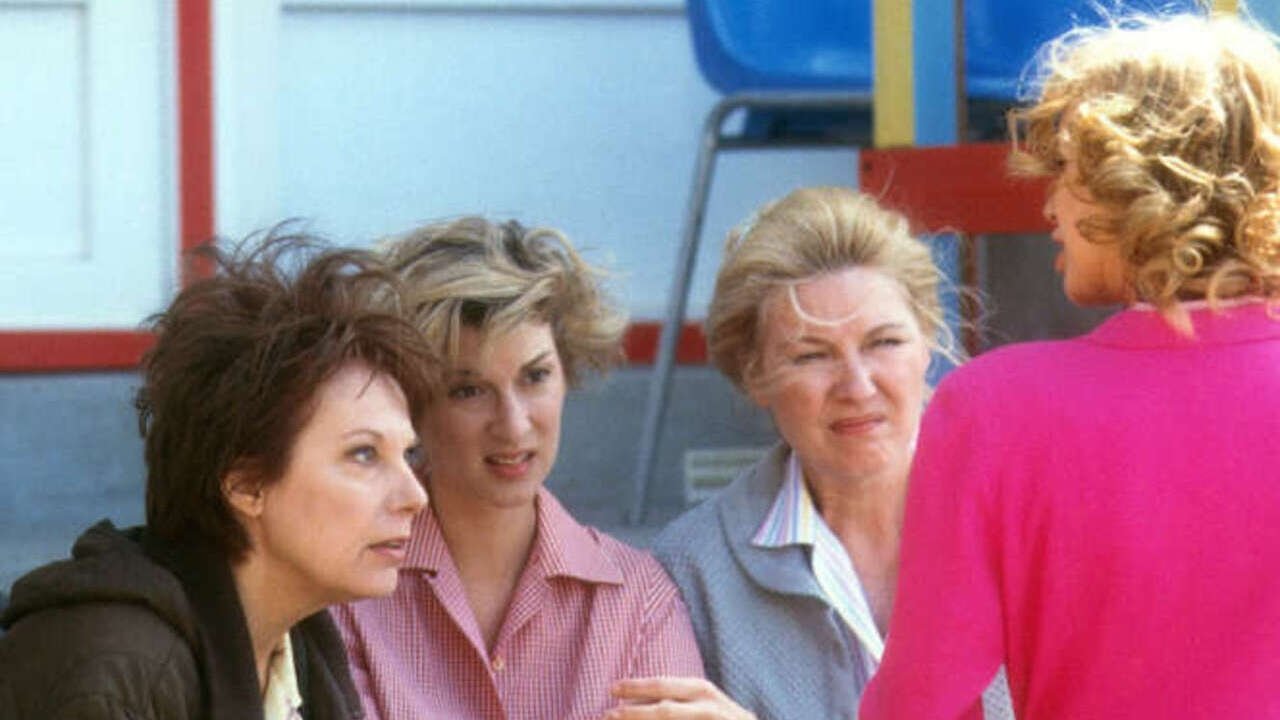 Nobody Loves Me Background