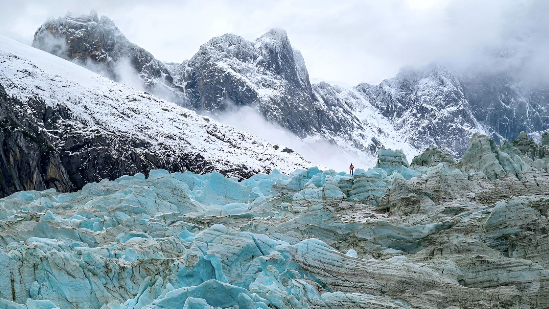 Patagonie Force 10 Background