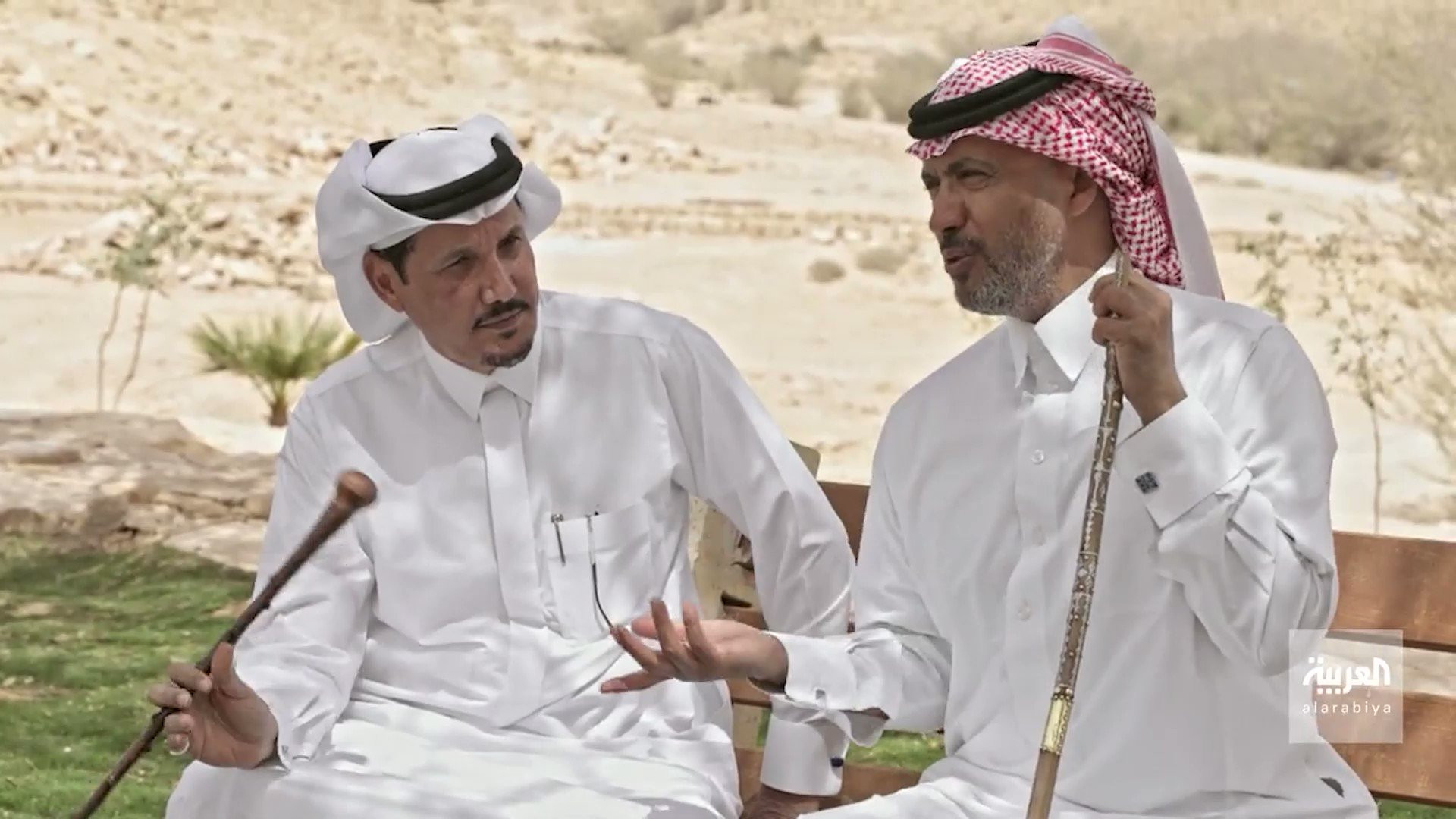 على خطى العرب Background