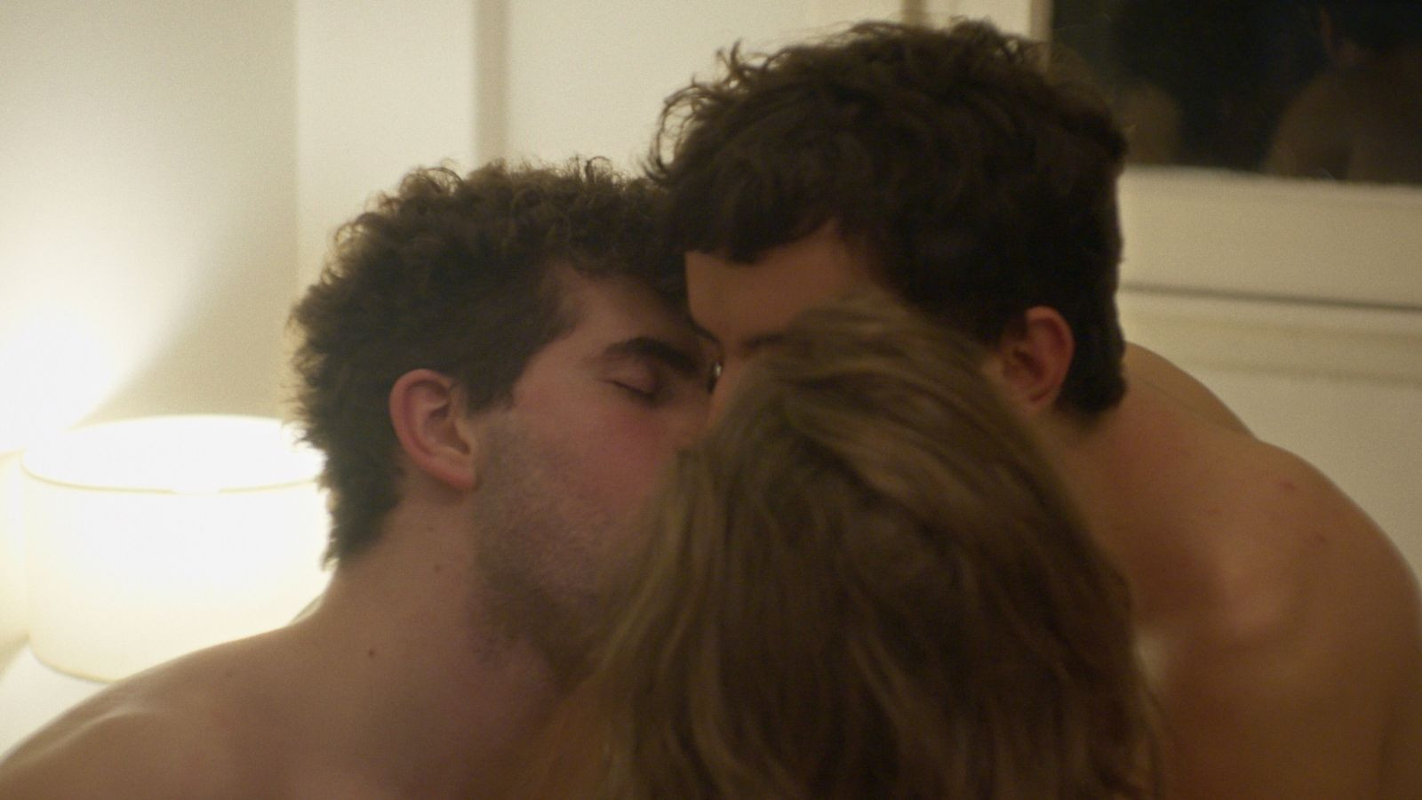 Un movimiento extraño Background