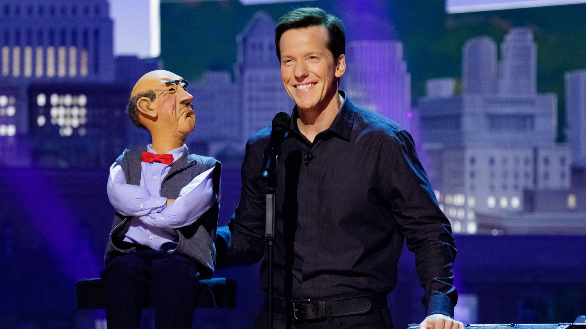 Jeff Dunham: Relative Disaster Background