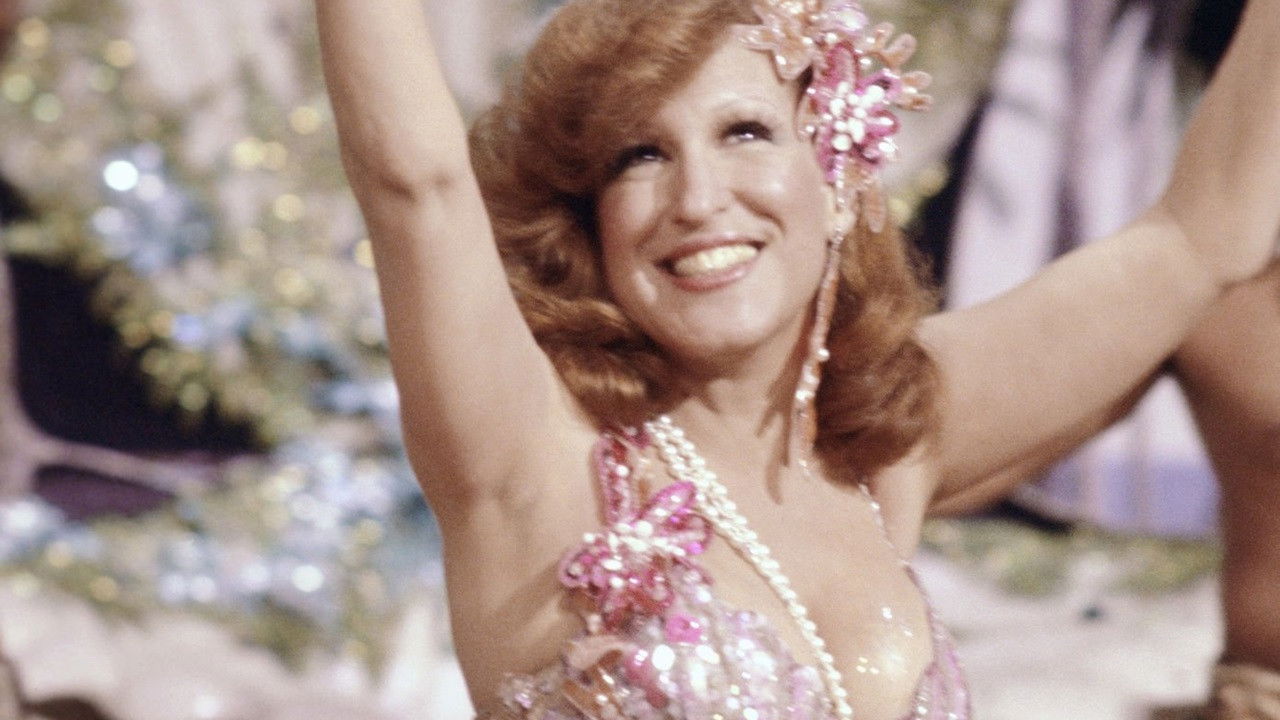 Bette Midler: Ol' Red Hair Is Back Background