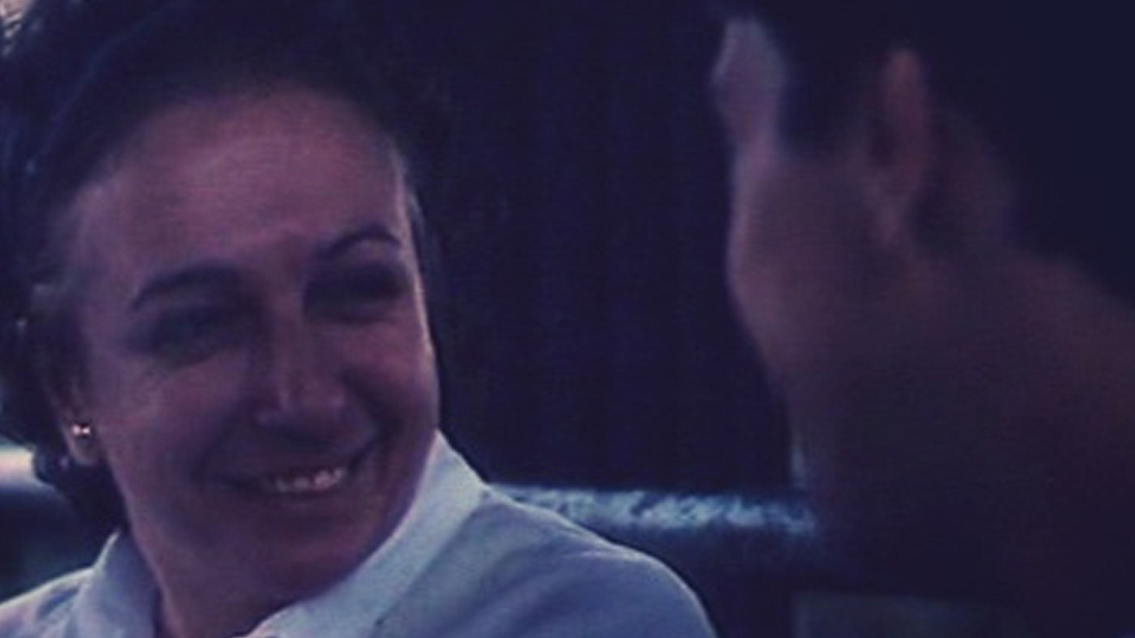 Historias Breves 0: Un día con Ángela Background