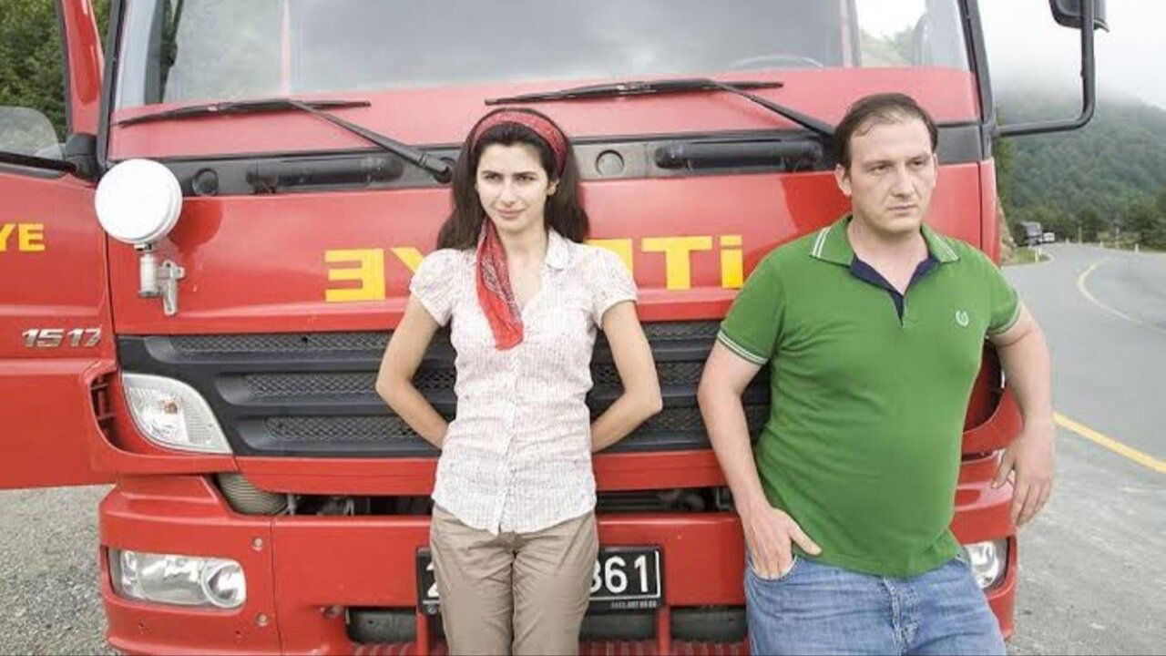 Yangın Var Background