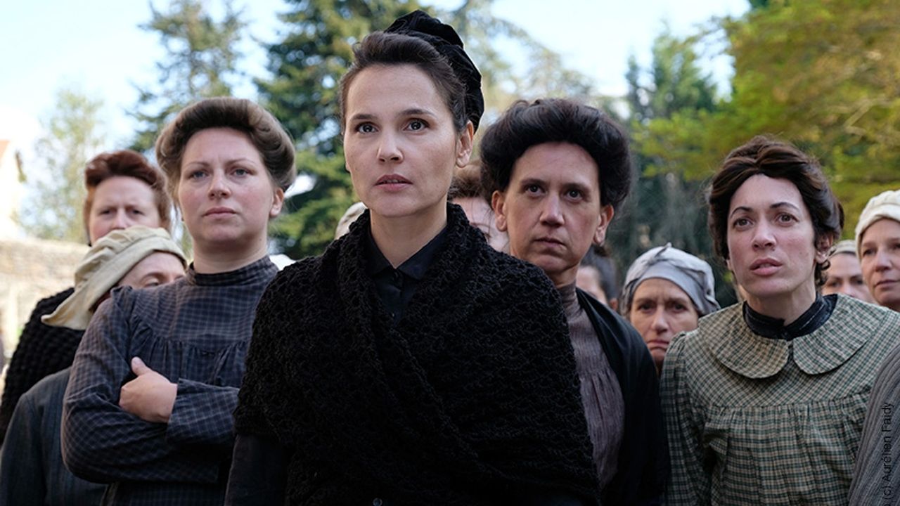 Mélancolie ouvrière Background