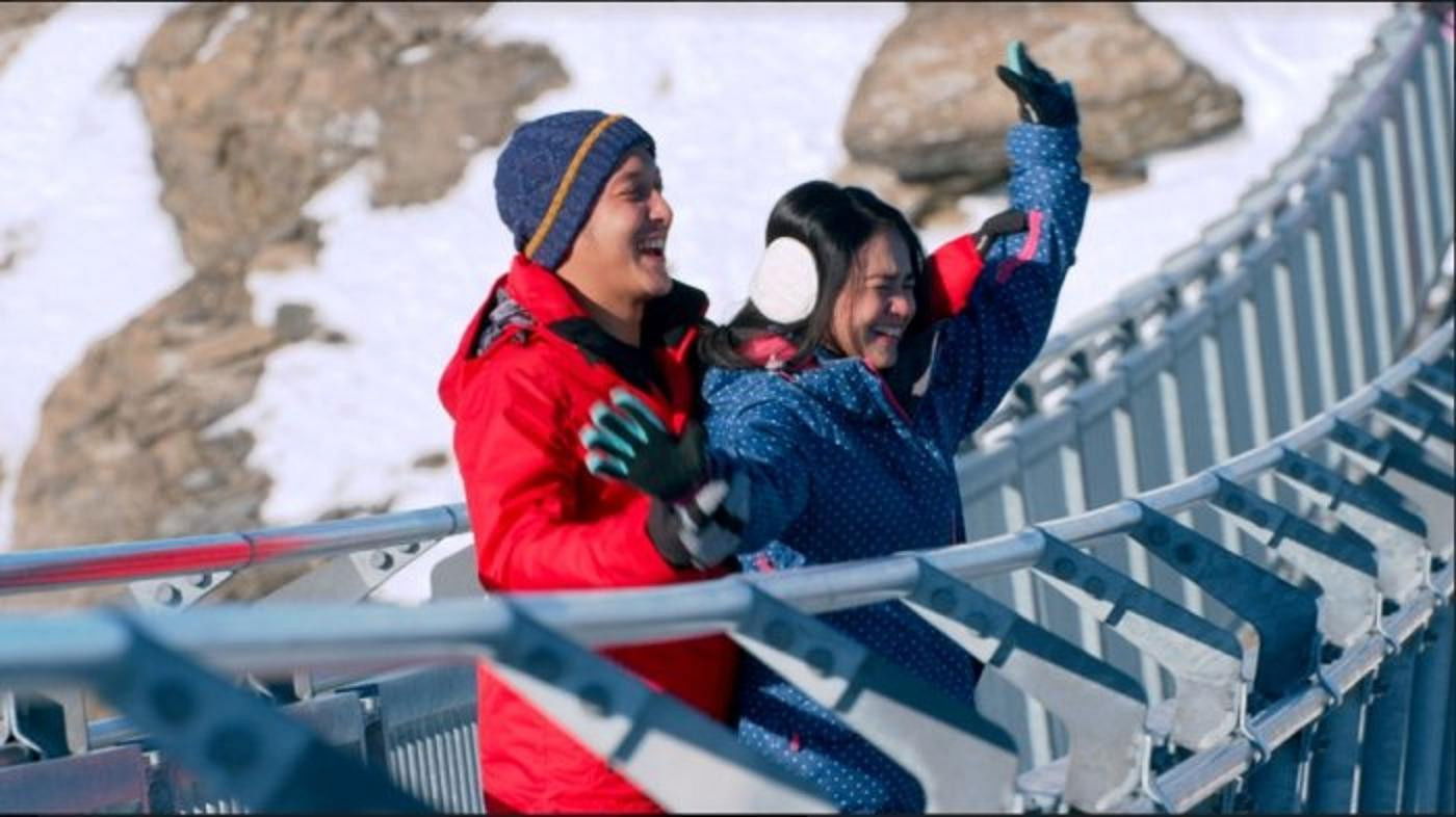 London Love Story 2 Background