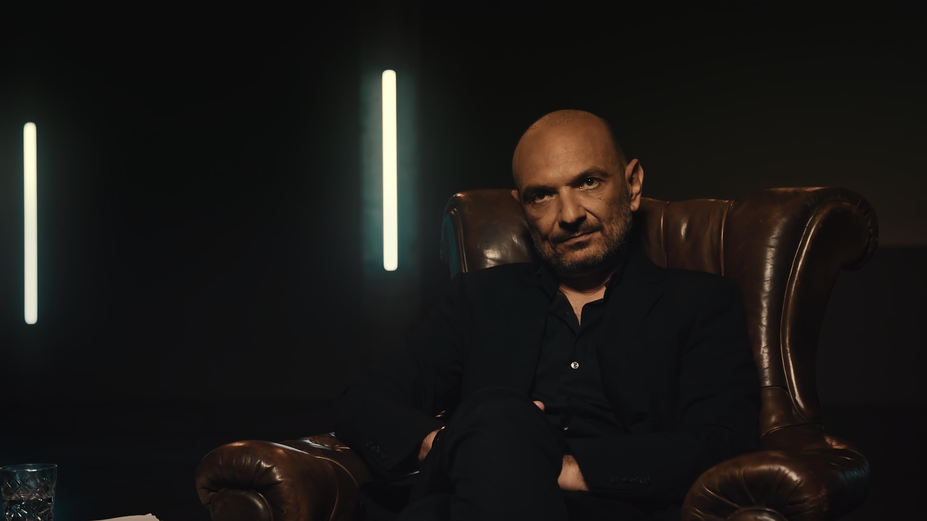 Dieu peut se défendre tout seul Background