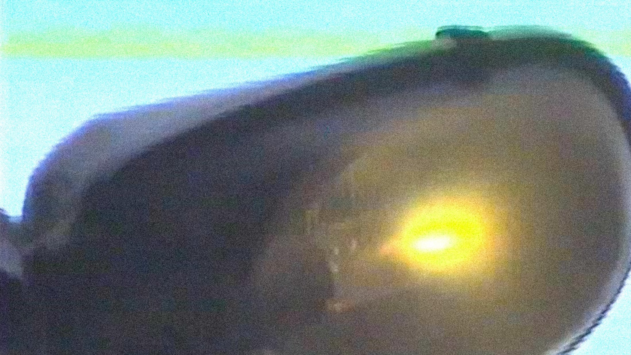 Promise to never go suddenly silent, little radio box Background