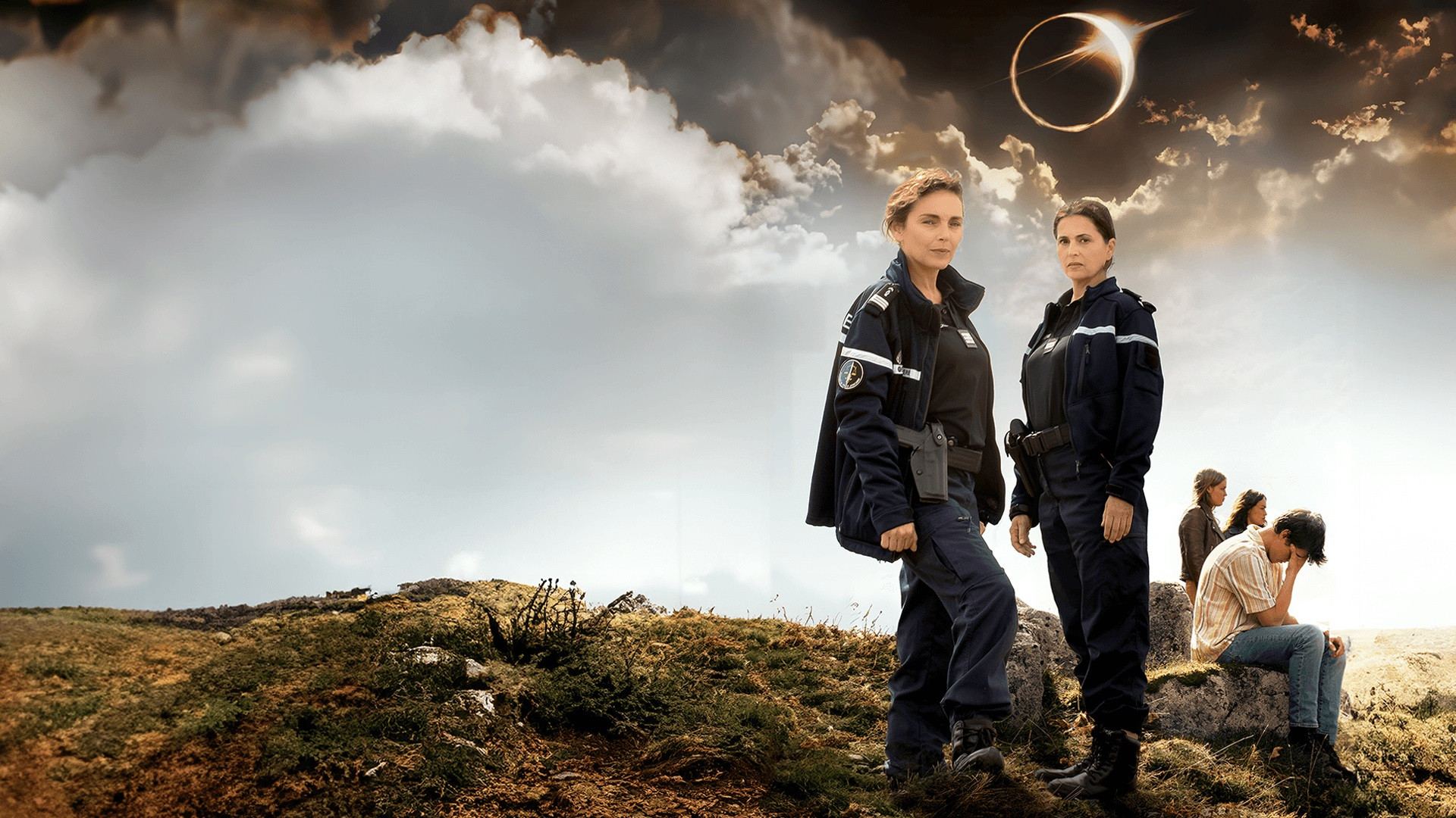 L'Éclipse Background