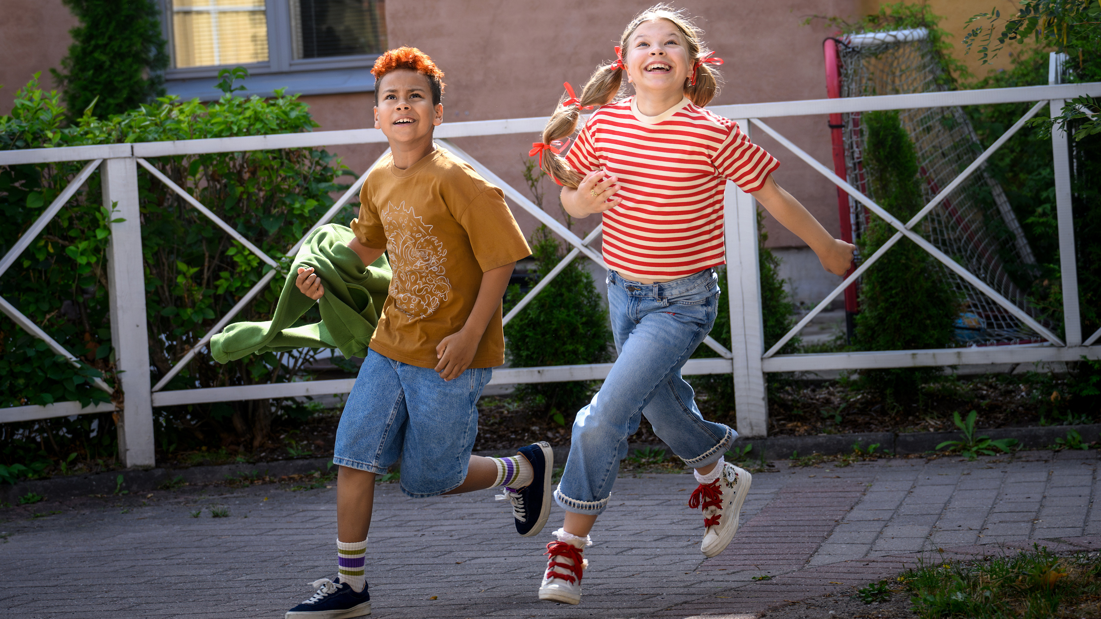 Ricky Rapper and the Double Background