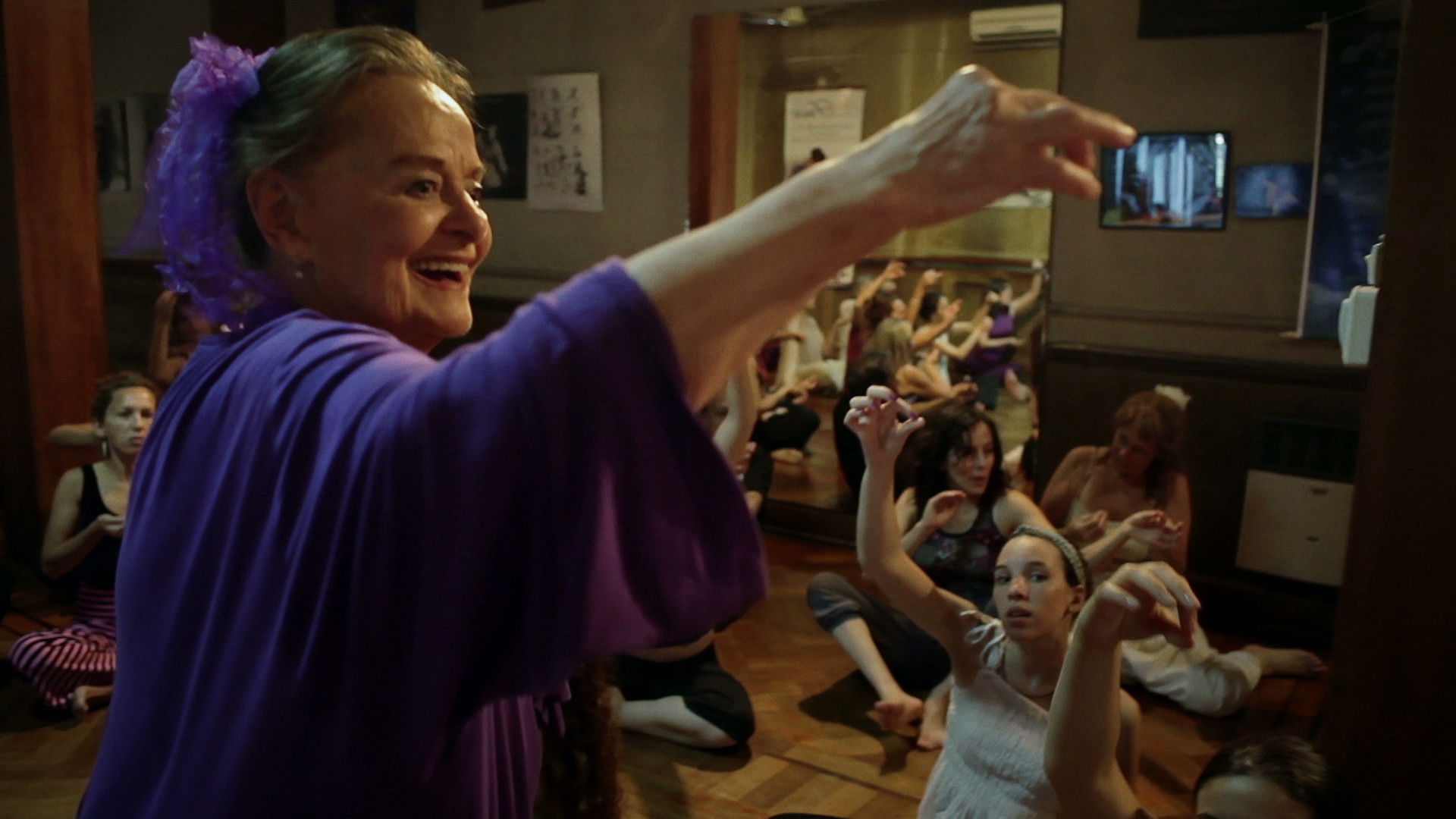 Danzar con María Background