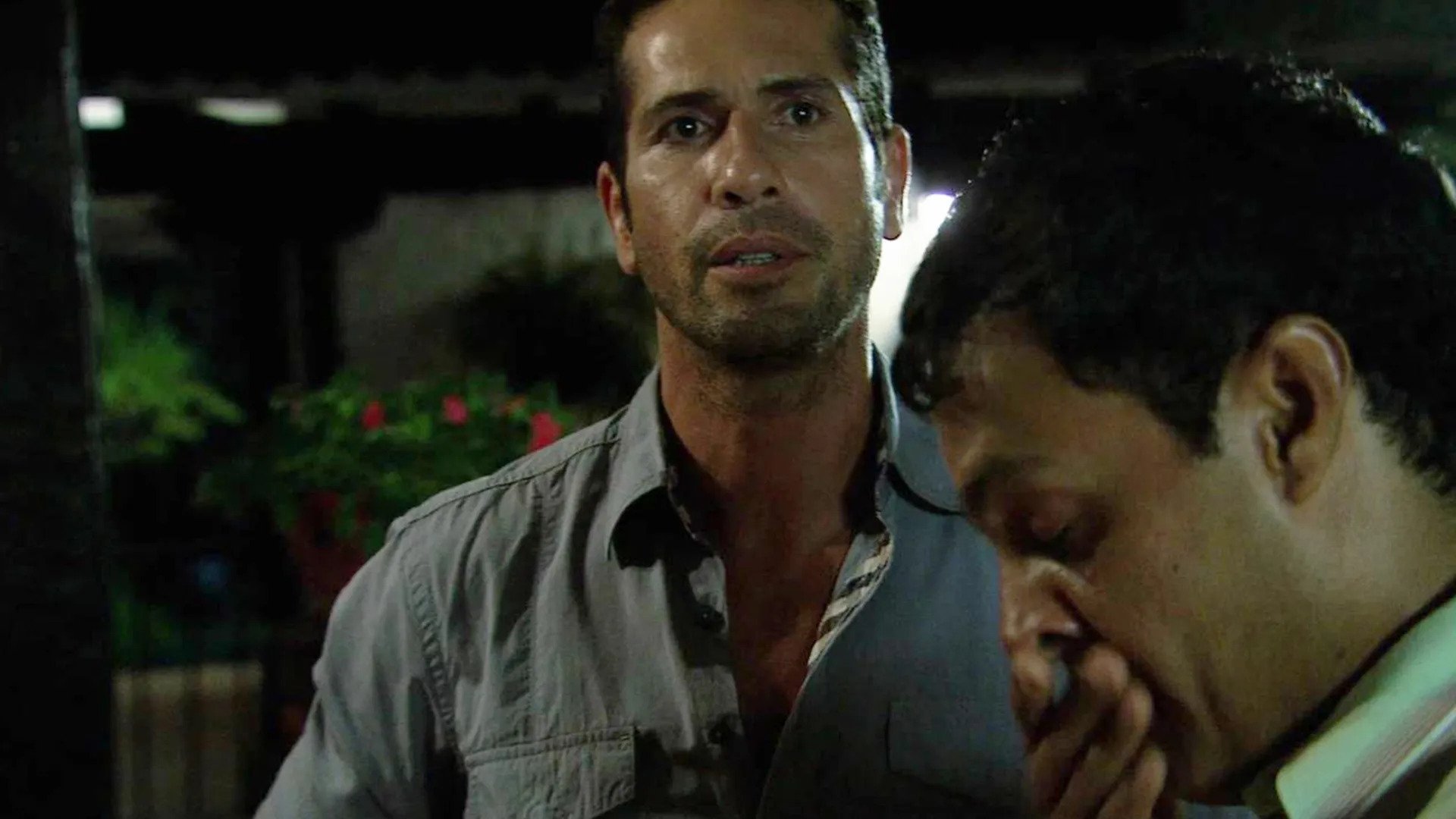 Tres Caínes Background