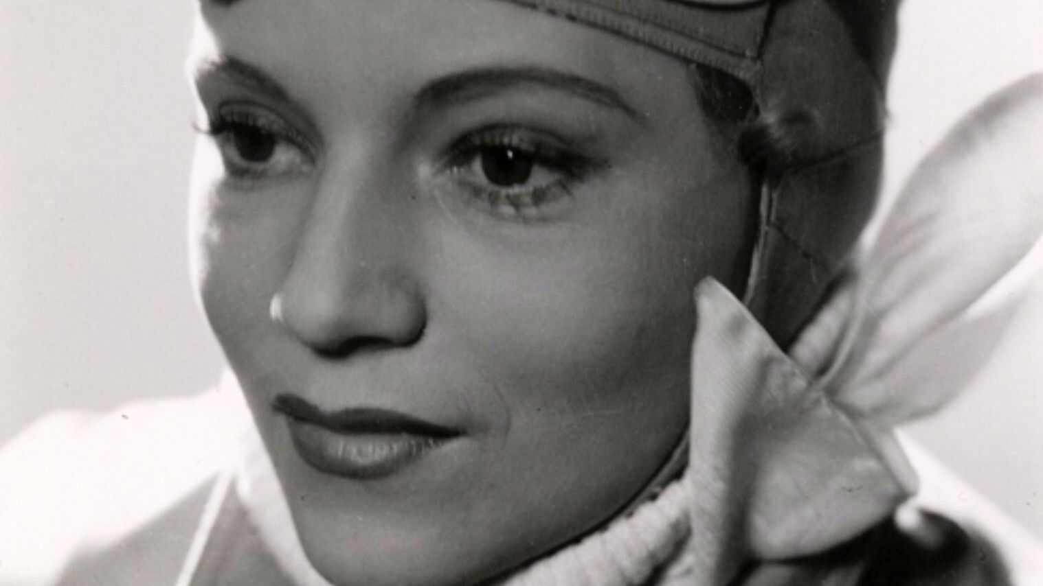 Anne-Marie Background