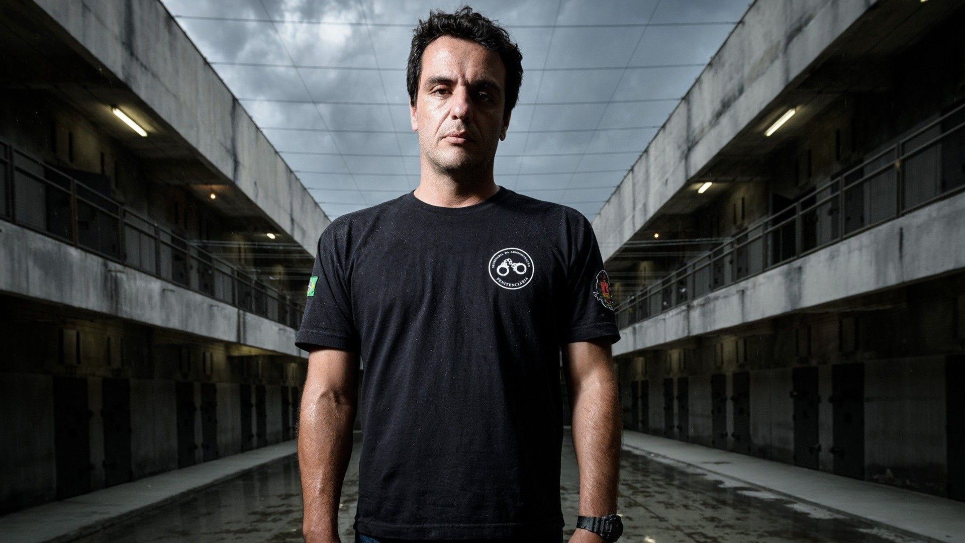 Carcereiros Background