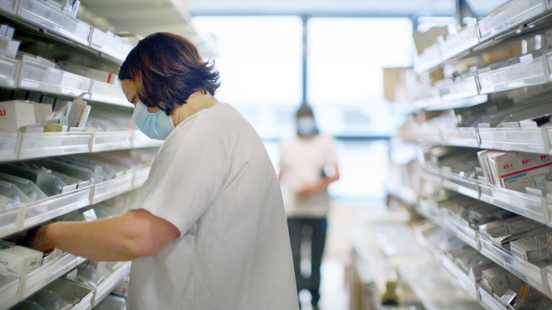 Médicaments : Les Profits de la pénurie Background