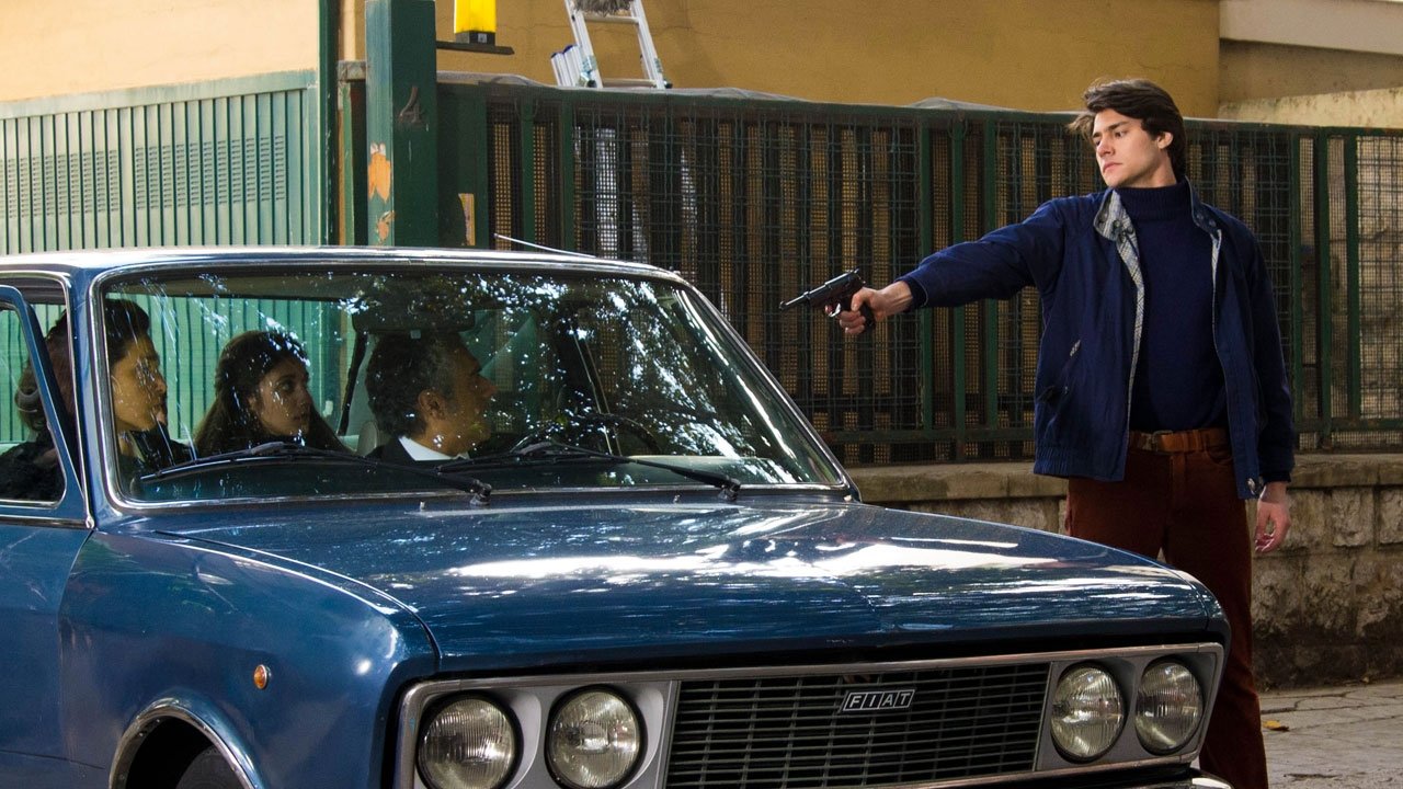 Il delitto Mattarella Background