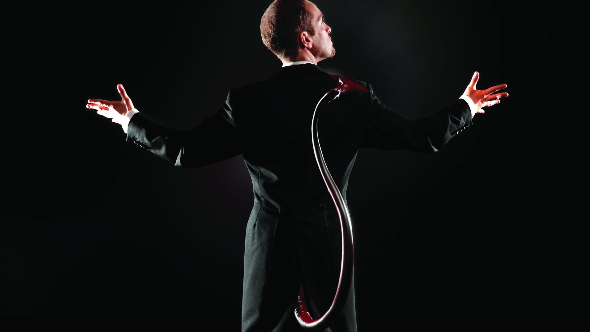 Derren Brown: Séance Background