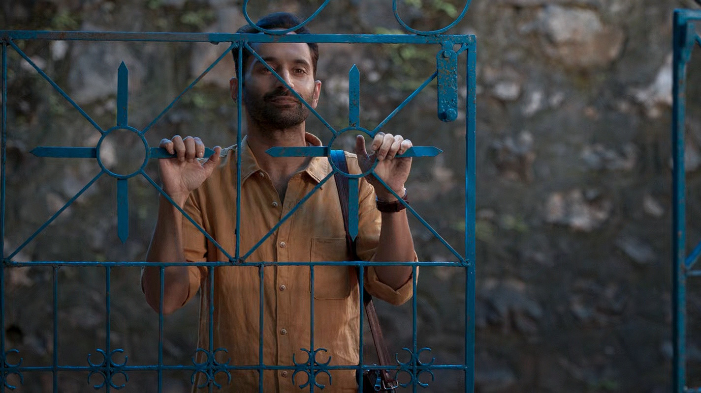 Pachuvum Athbhuthavilakkum Background