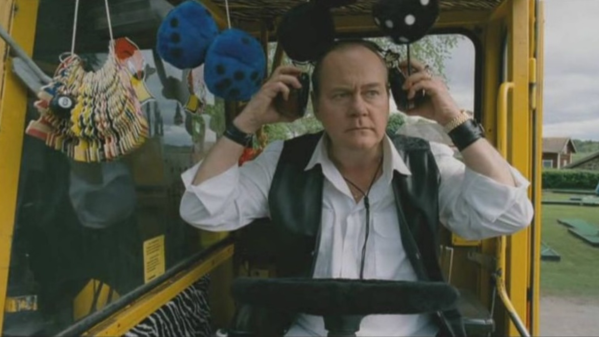 Who Pulled the Plug? 2 Background