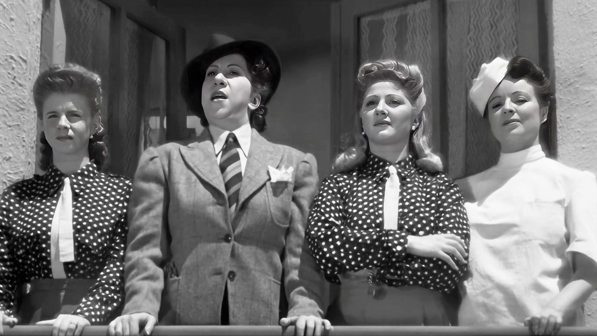 ¡Arriba las mujeres! Background