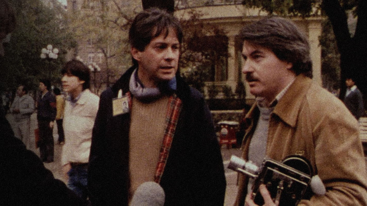 Como me da la gana Background