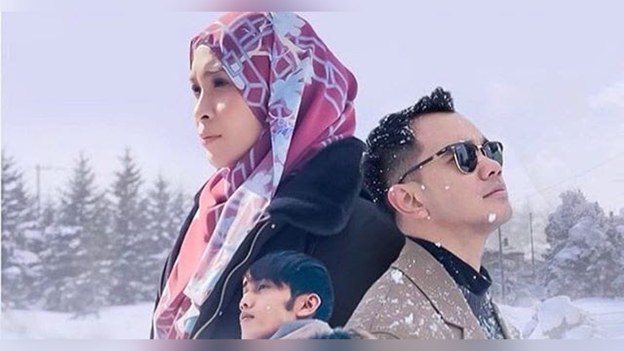 Klik! Pengantin Musim Salju Background