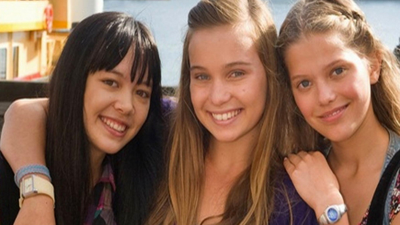 A gURLs wURLd Background