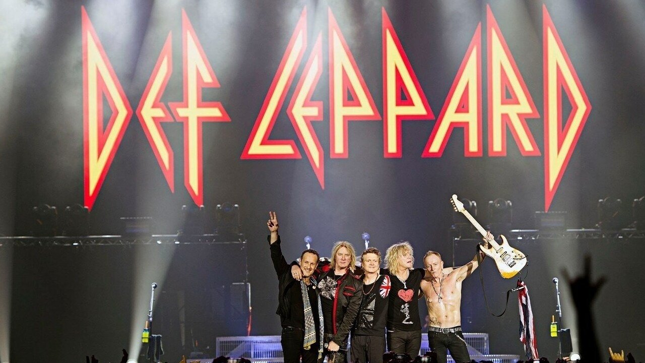 Def Leppard: And There Will Be a Next Time - Live from Detroit Background