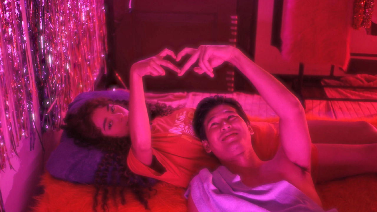 Crush Kong Curly Background