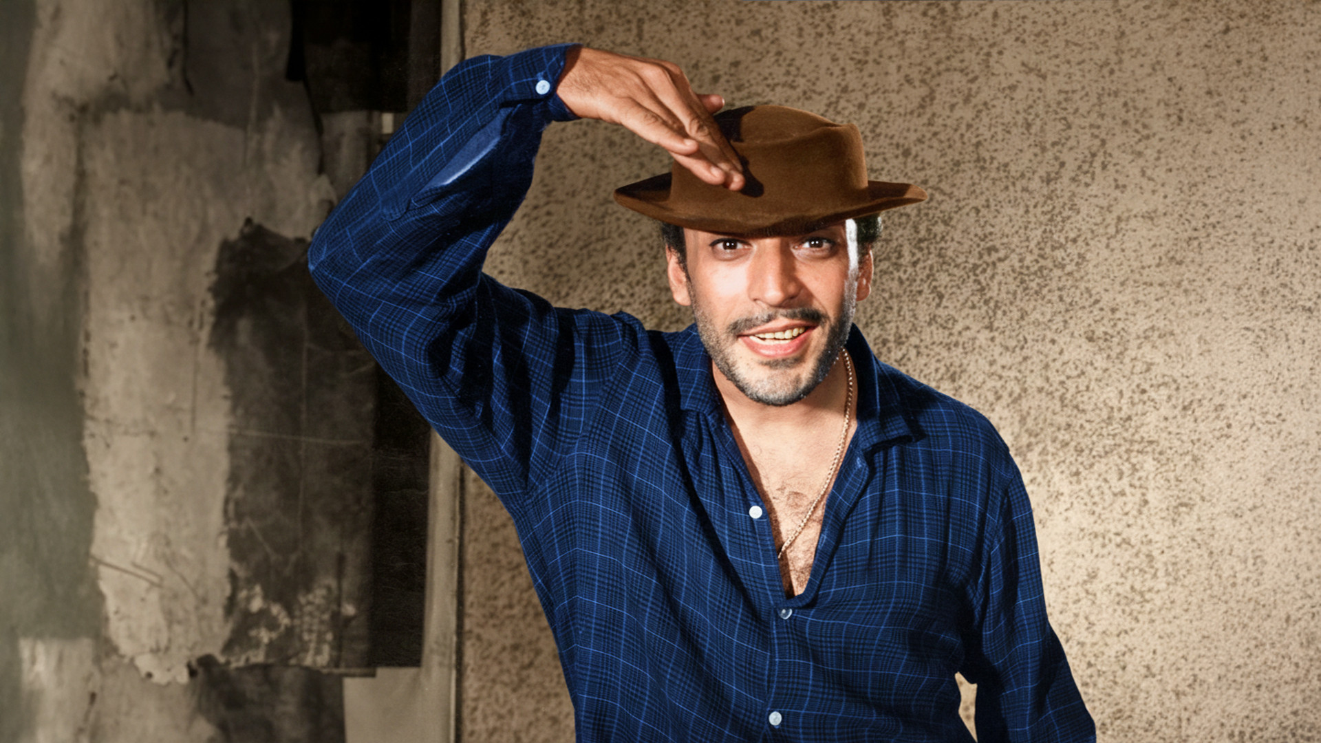 Turist Ömer Background