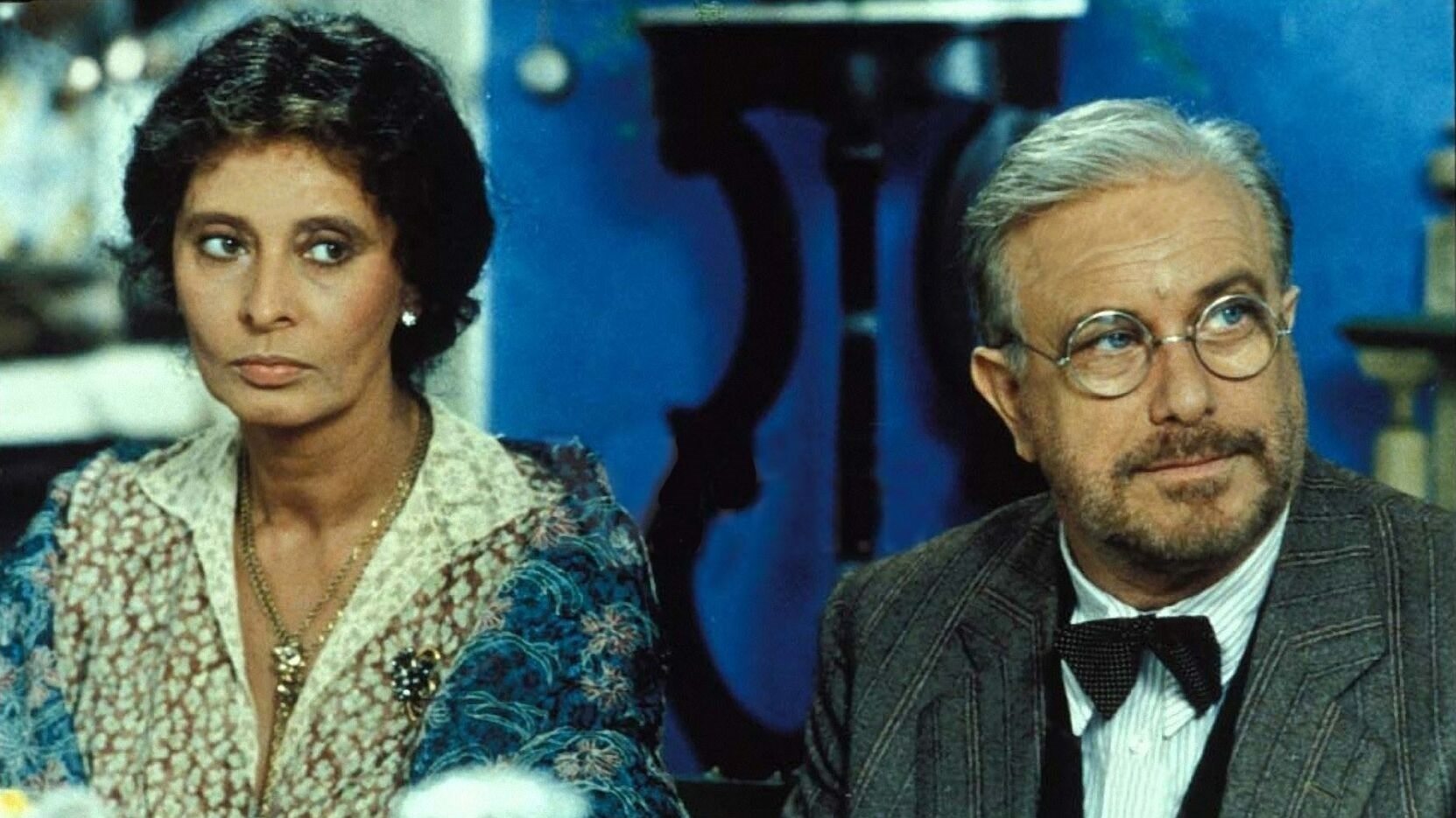 Saturday, Sunday and Monday Background