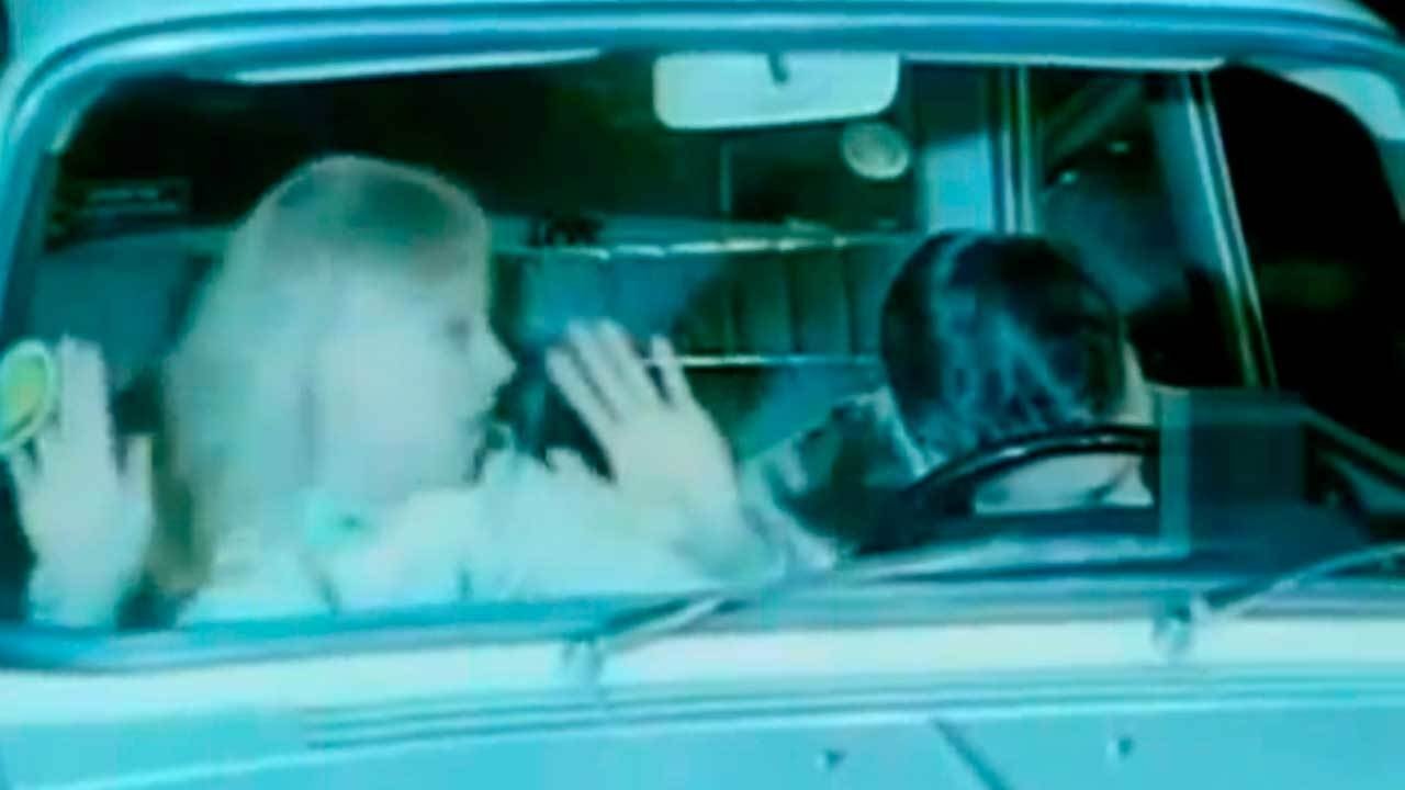 Che, OVNI Background