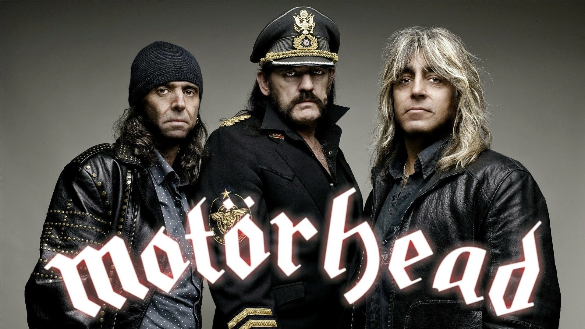 Motörhead : The Wörld Is Ours, Vol 2 - Anyplace Crazy as Anywhere Else Background