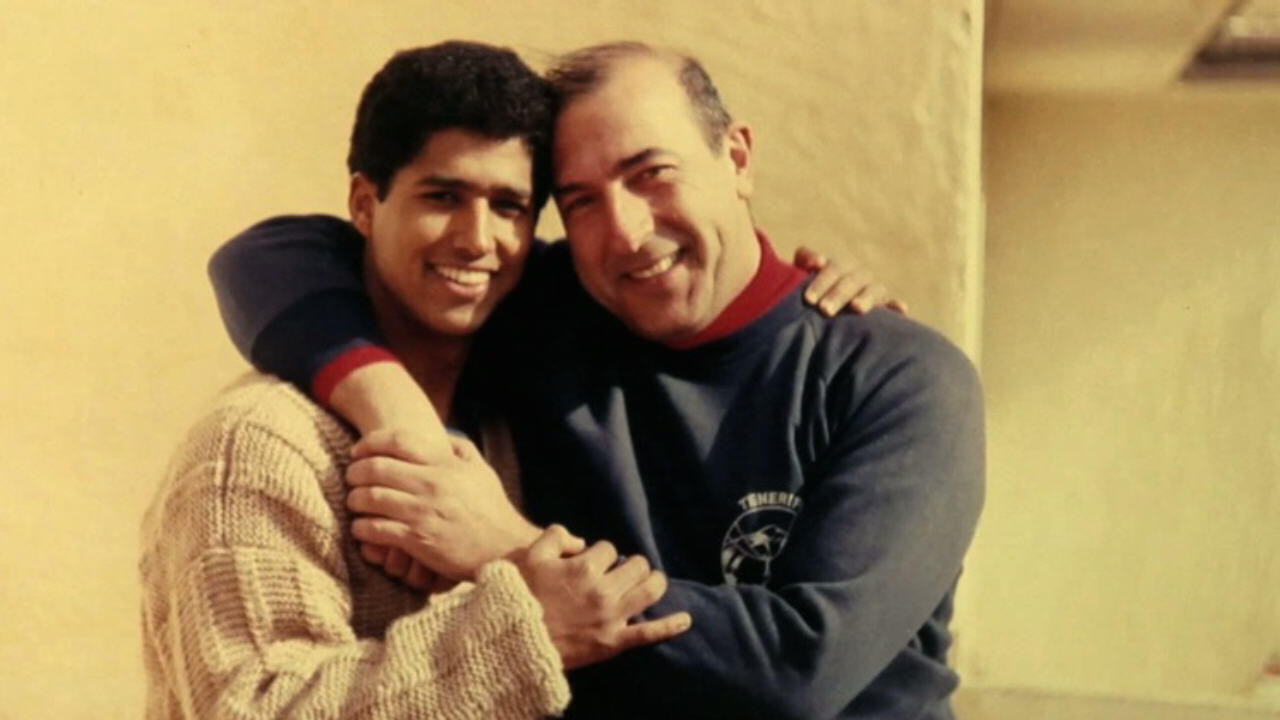 África 815 Background