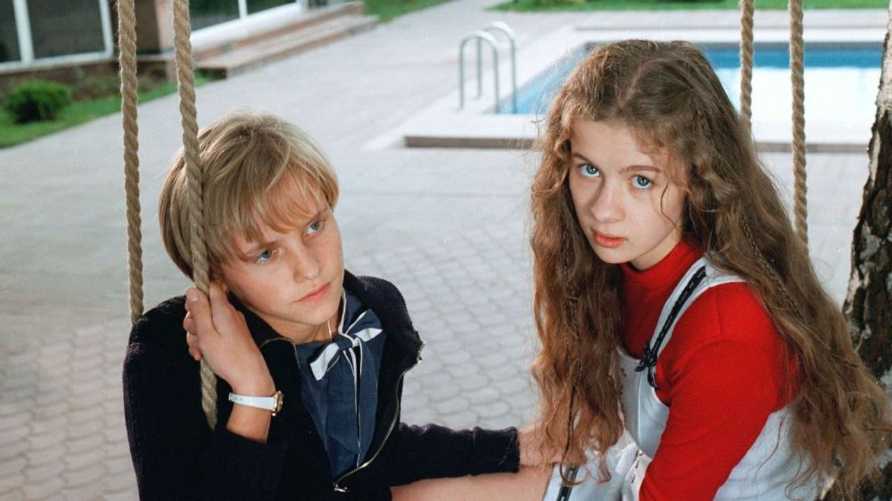 Miss Nobody Background