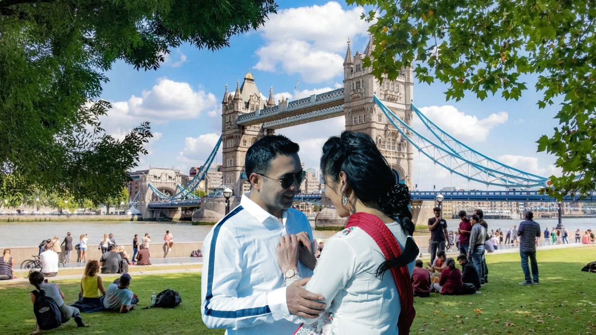 Tujhe Dekhne Se Pehle Background