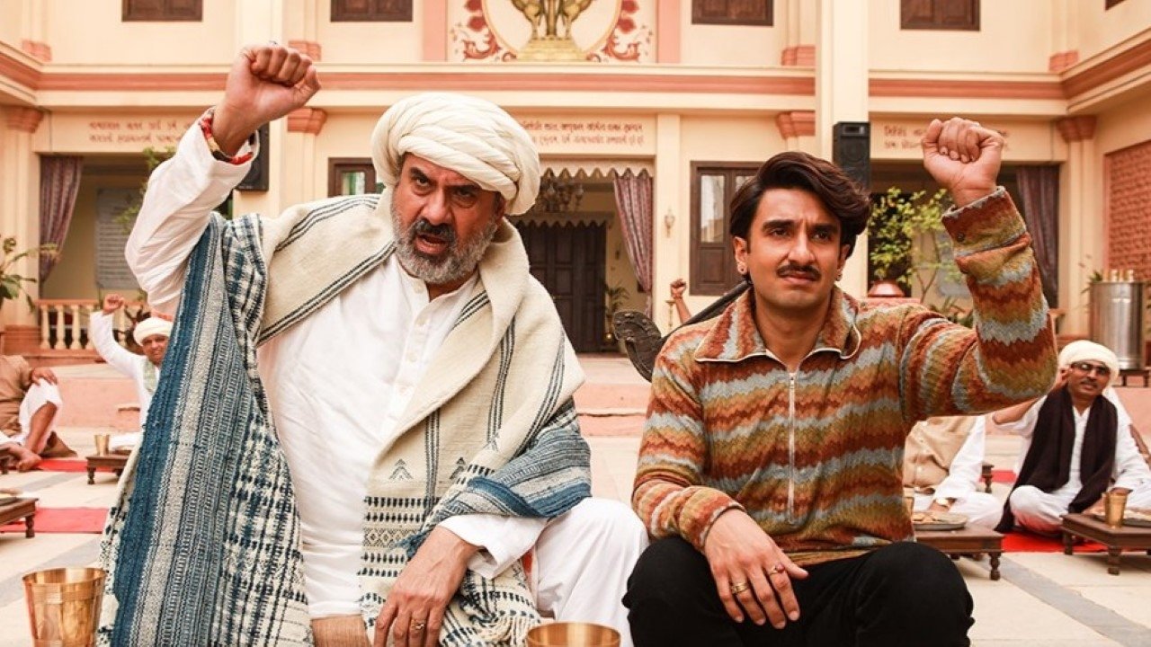 Jayeshbhai Jordaar Background