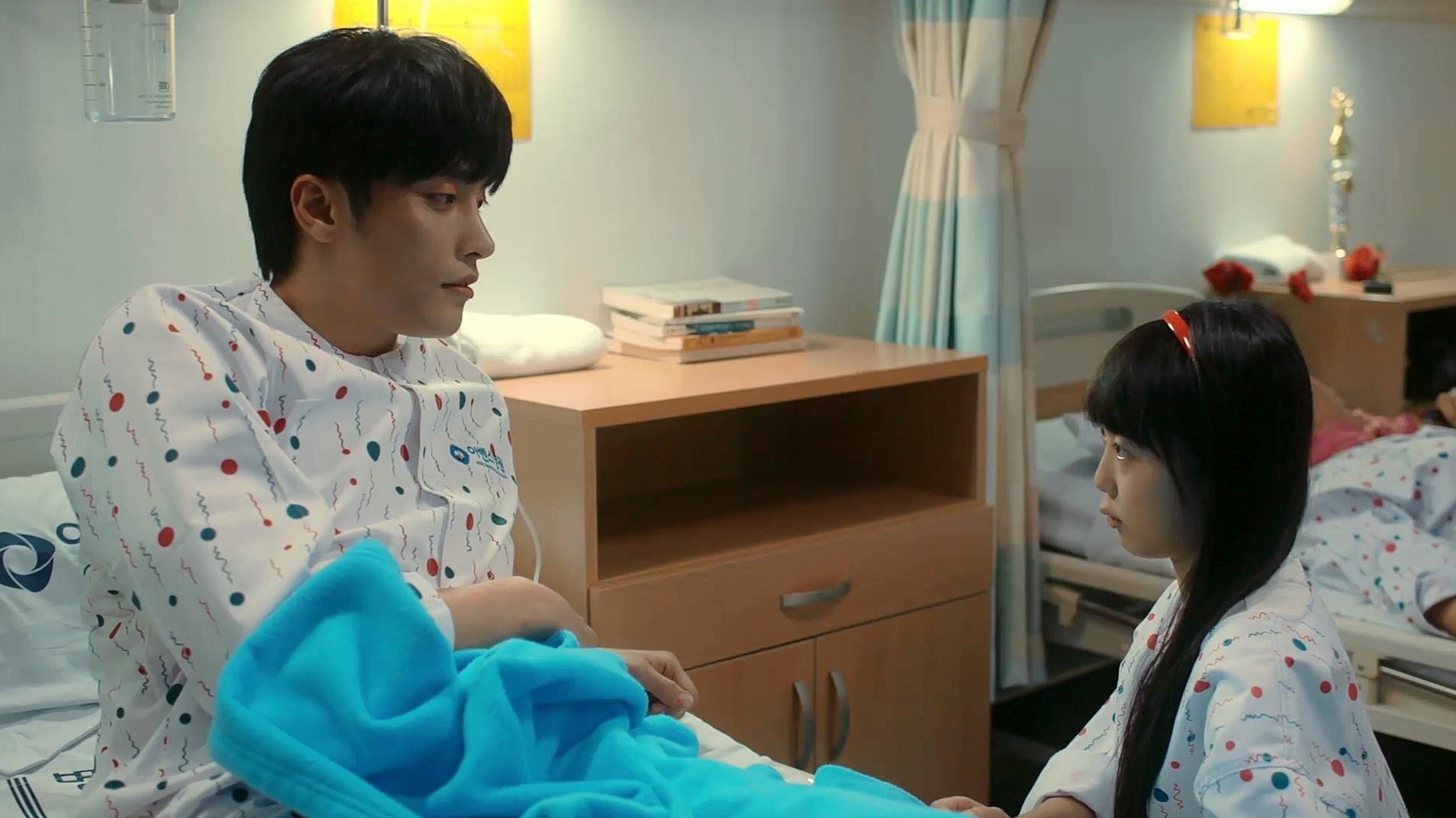 6 Persons Room Background