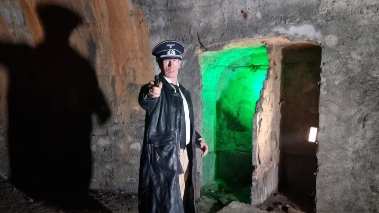 Der Doktor - L'ombra della morte Background