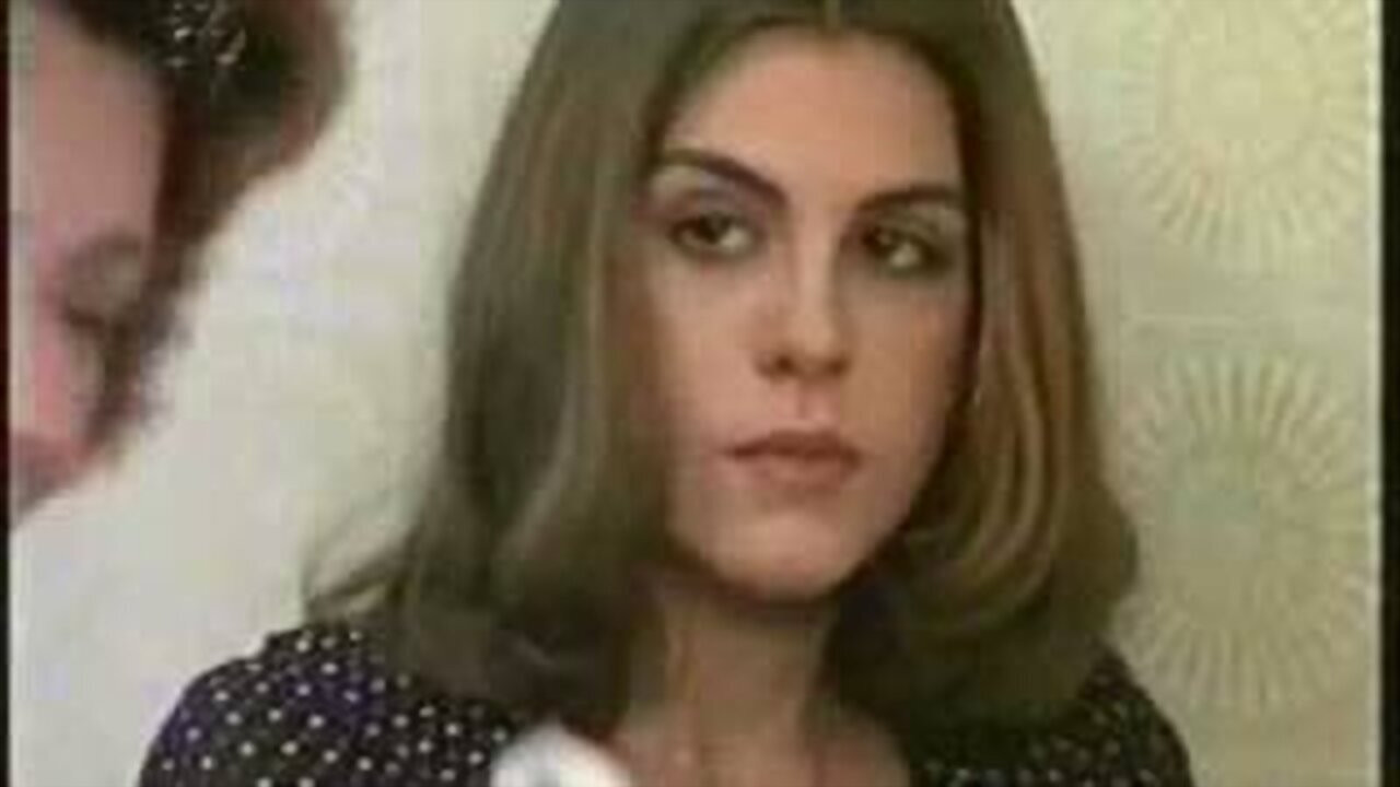 Amada Amante Background