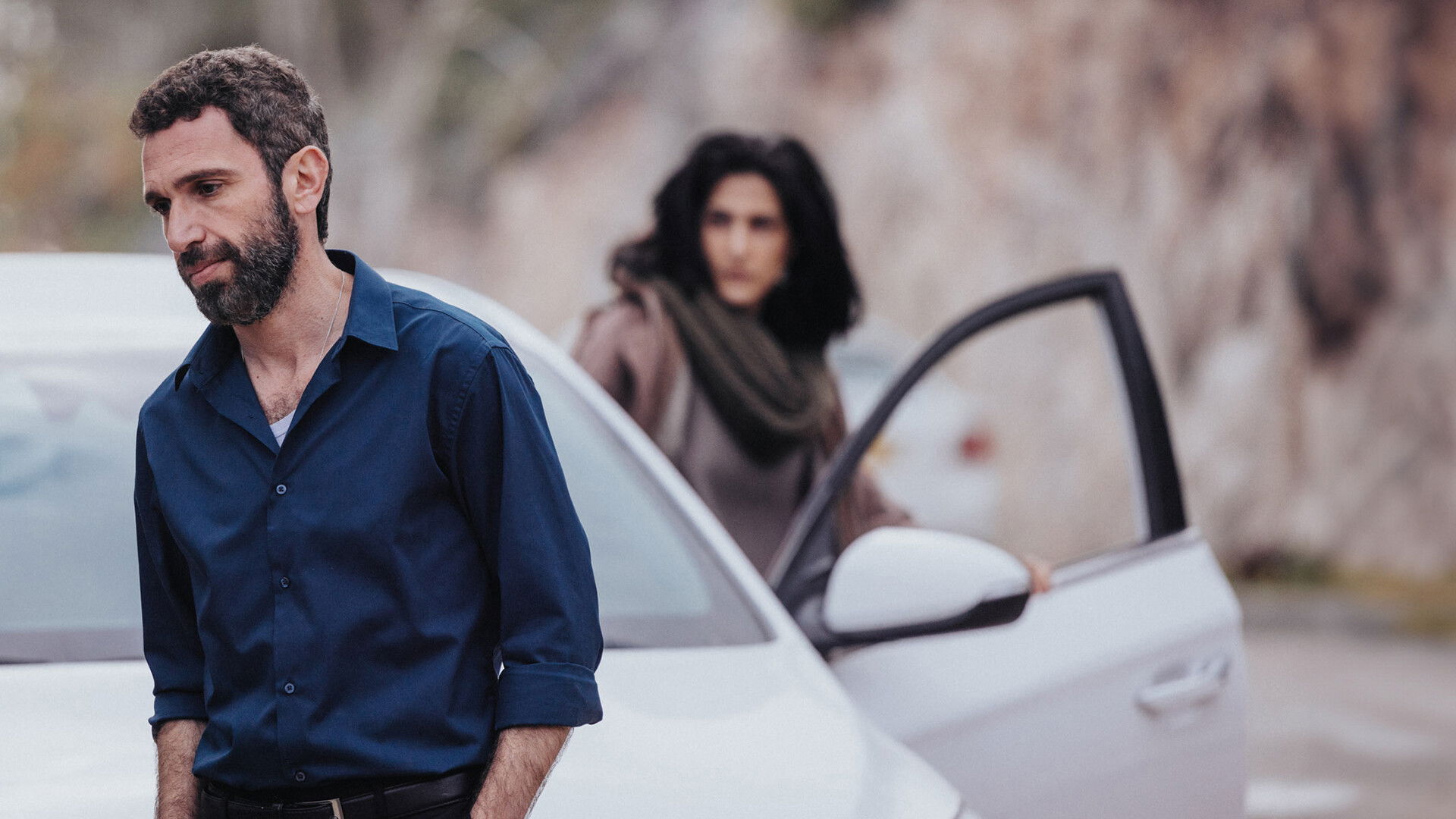 אף אחד לא עוזב את פאלו אלטו Background