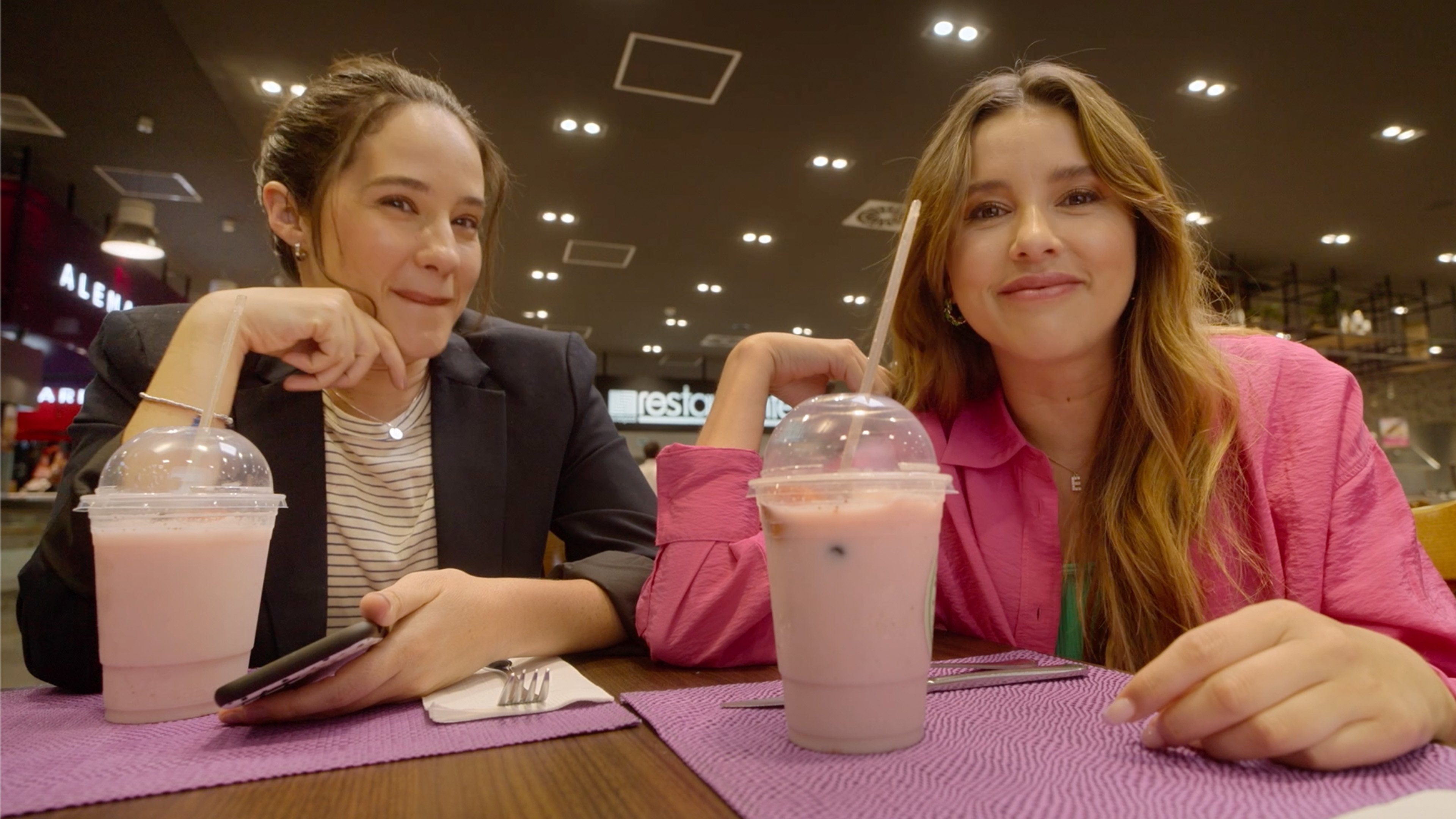 Entra En Mi Vida Background