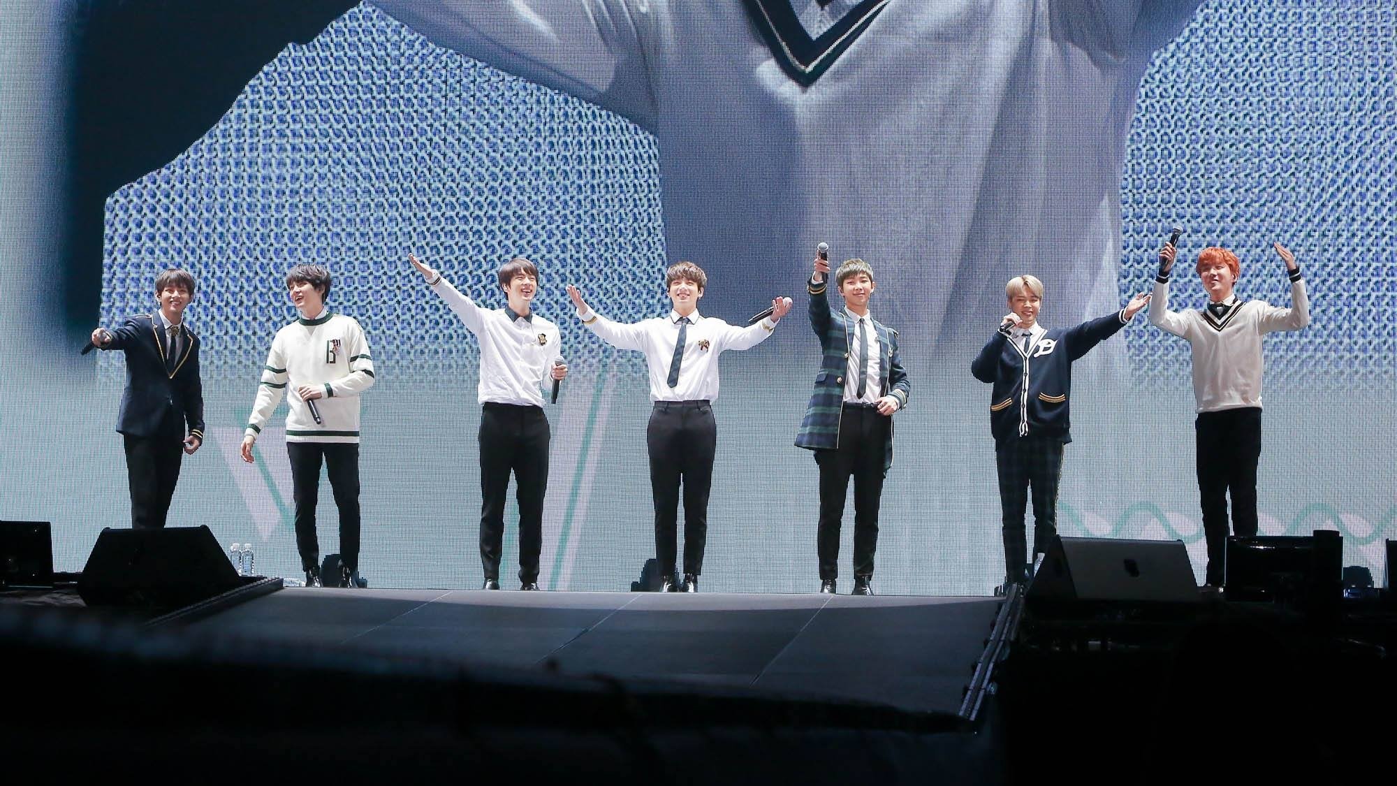 BTS 3rd Muster: [ARMY.ZIP+] Background